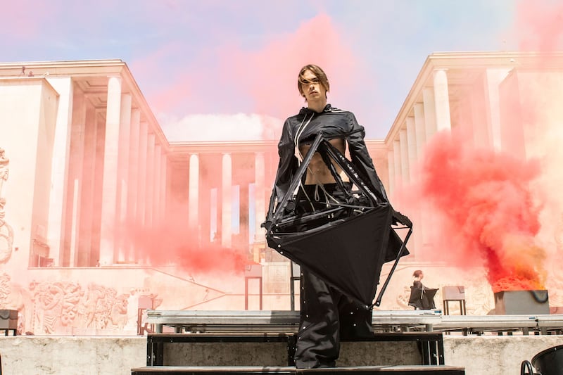 220730-fraser-fashion-dystopia-embed-09_dzdauq