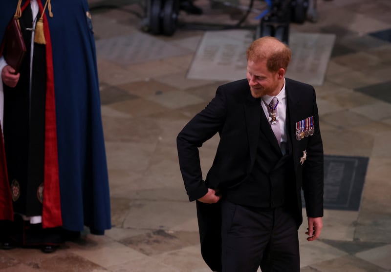 2023-05-06T094919Z_1144980866_RC2XS0A3G4L1_RTRMADP_3_BRITAIN-ROYALS-CORONATION_bljjil