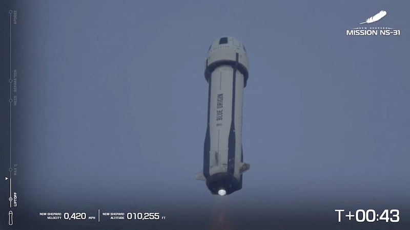 Pop star Katy Perry and journalists Gayle King, Lauren Sanchez, who is also billionaire Jeff Bezos' fiancee and other participants, blast off into space on a Blue Origin rocket, as part of the New Shepard Mission NS-31, marking the first all-female flight crew in more than six decades, in West Texas, Texas, U.S., April 14, 2025, in this screen grab taken from a video. Blue Origin/Handout via REUTERS    THIS IMAGE HAS BEEN SUPPLIED BY A THIRD PARTY. NO RESALES. NO ARCHIVES. MANDATORY CREDIT