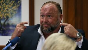 2022-08-03T011127Z_349529957_RC2GOV92GOVF_RTRMADP_3_ALEX-JONES-DEFAMATION-TRIAL_smzrmc