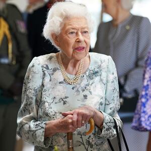 220810-queen-elizabeth-travel-hero_nygd8h