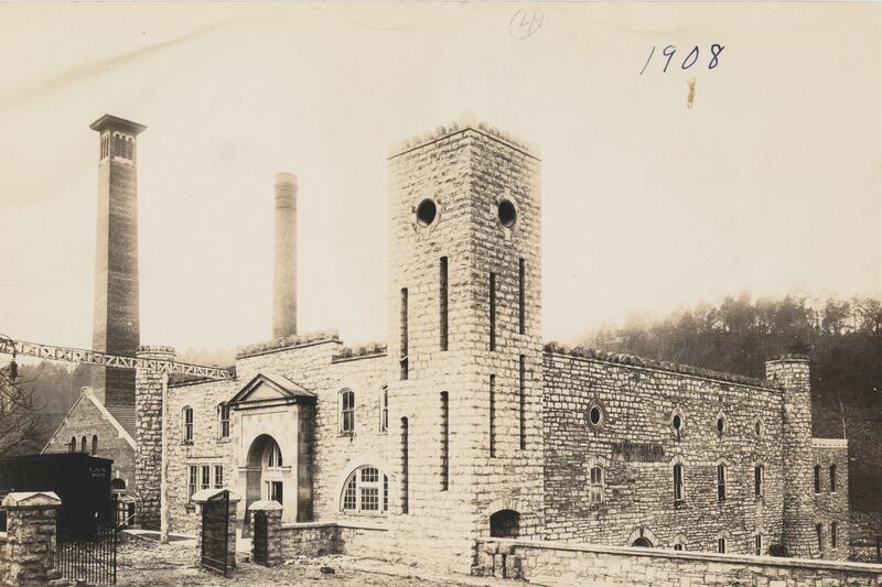 articles/2016/09/19/kentucky-s-first-female-master-distiller-marianne-barnes/160917-Felten-Master-Distiller-embed3_rnmih3