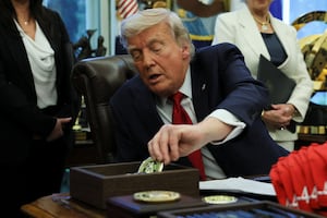 U.S President Donald Trump has dined with 220 people who purchased his crypto coin.