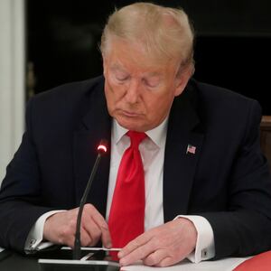 2021-06-04T000000Z_1059761574_RC2STN9FXNC9_RTRMADP_3_TRUMP-FACEBOOK_lyr35g