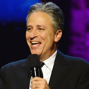articles/2013/08/20/jon-stewart-no-1-in-late-night-david-arquette-falls-off-the-wagon0/130305-jon-stewart-mash-up-video-tease_bxeqor