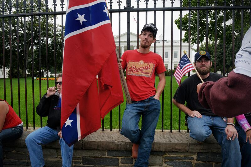 articles/2013/10/16/ghosts-of-the-confederacy-out-in-force-as-fringe-rules-gop/131015-clift-confederacy-tease_ppiw84