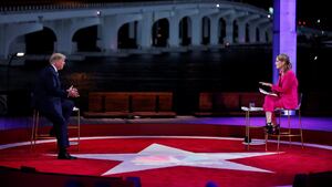 2020-10-16T001758Z_1306096005_RC2CJJ9NGXI3_RTRMADP_3_USA-ELECTION-TRUMP_tbpwdg