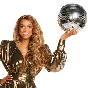 201006-bradley-tyra-tease_l89i7s