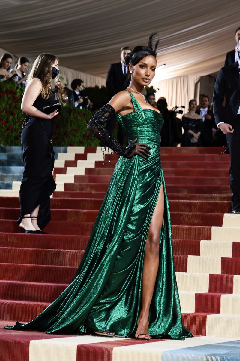 met-gala-Jasmine-Tookes_hyz648