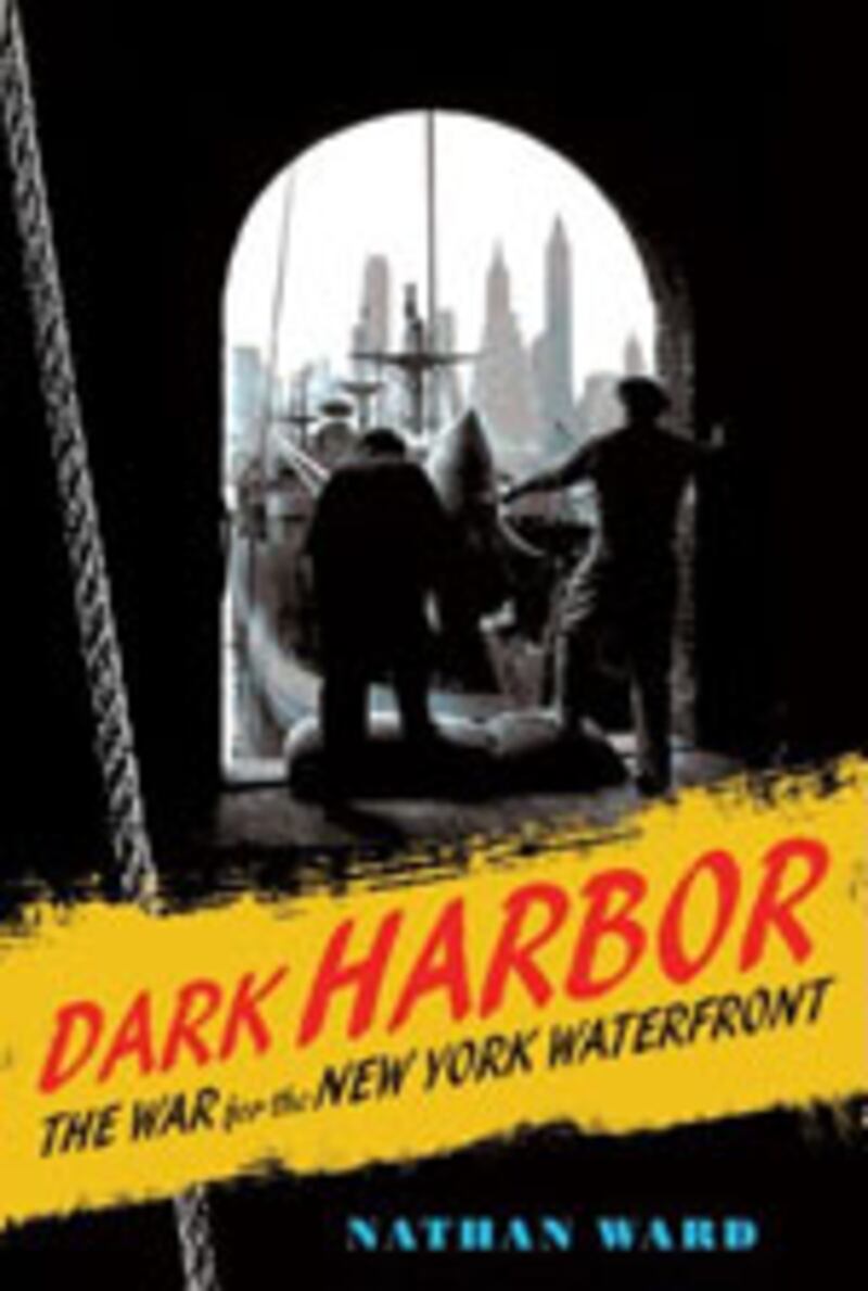 articles/2010/07/24/dark-harbor-and-get-capone-and-americas-gangster-obsession/barra-gangsters---bergreen-book-cover_po0y9v