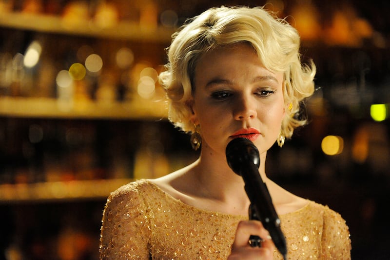 articles/2011/11/30/carey-mulligan-s-naked-turn-in-shame/carey-mulligan-shame-munoz_cbsvep