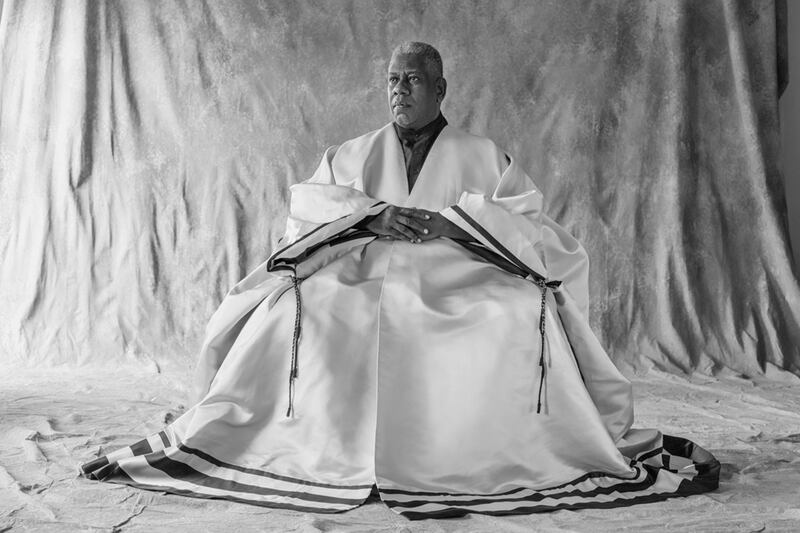 articles/2013/10/08/the-tao-of-andr/131007-andre-leon-talley-milstein-tease_rf5rlu