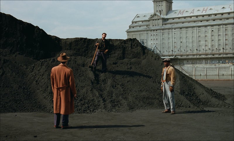 Guy Pearce, Adrien Brody, and Isaach de Bankolé.