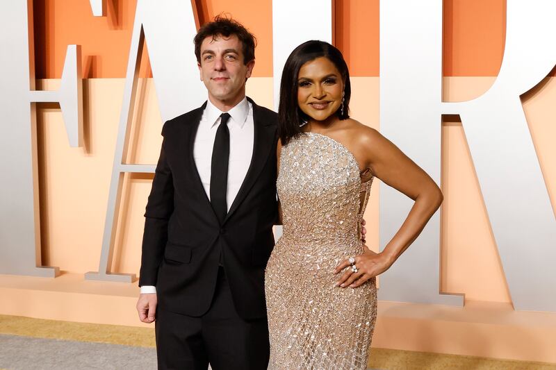 BEVERLY HILLS, CALIFORNIA - MARCH 02: B.J. Novak and Mindy Kaling attend the 2025 Vanity Fair Oscar Party hosted by Radhika Jones at Wallis Annenberg Center for the Performing Arts on March 02, 2025 in Beverly Hills, California.  (Photo by Taylor Hill/FilmMagic)