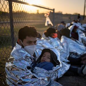 2021-03-20T004446Z_1427059589_RC2HEM90YUY7_RTRMADP_3_USA-IMMIGRATION-CHILDREN_tljia7