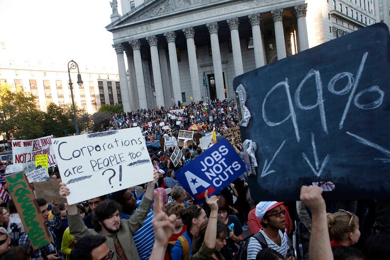 articles/2011/10/07/a-blow-by-blow-account-of-the-occupy-wall-street-protests-turned-into-mass-arrests/occupy-wall-street-deluca_zcieic