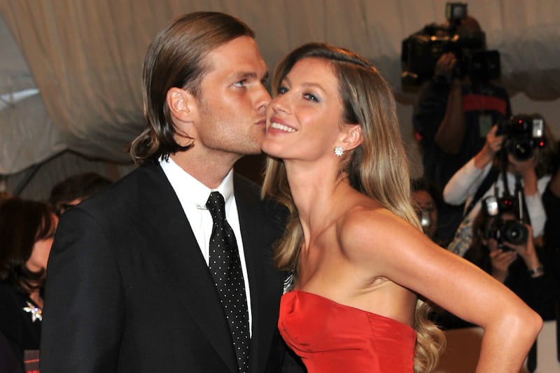 articles/2014/07/15/gisele-bundchen-is-worth-128k-a-day-prince-william-gets-the-photoshop-treatment/C-_fakepath_gisele-pregnant_j8wo0b