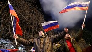 2022-02-21T214142Z_357952817_RC2JOS9ULW92_RTRMADP_3_UKRAINE-CRISIS-RECOGNITION-PUTIN-ADDRESS-DECREE_vlplm7