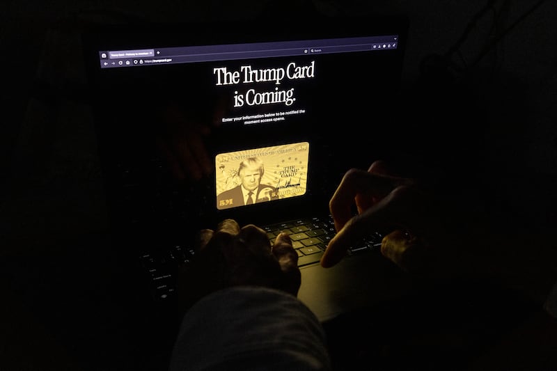 The webpage for Trump's gold card.