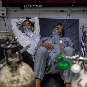 2021-04-16T000143Z_784738759_RC2OWM9UAEA4_RTRMADP_3_HEALTH-CORONAVIRUS-INDIA-VACCINE_yujtca