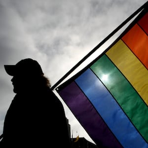 201121-michaelson-lgbt-conversion-therapy-tease_hundpw