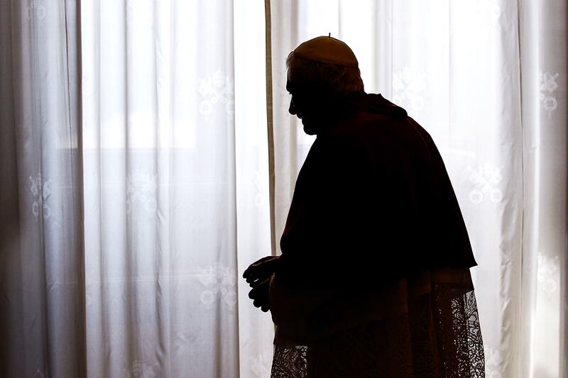 articles/2012/06/16/vatileaks-puts-the-pope-in-publicity-hell/pope-vati-leaks-nadeau_eh3qub
