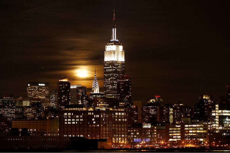 articles/2013/10/02/empire-state-building-sells-shares-to-the-public/131002-empire-state-tease_tcbh4w