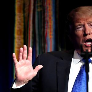 190117-axe-trump-tease_juwywk