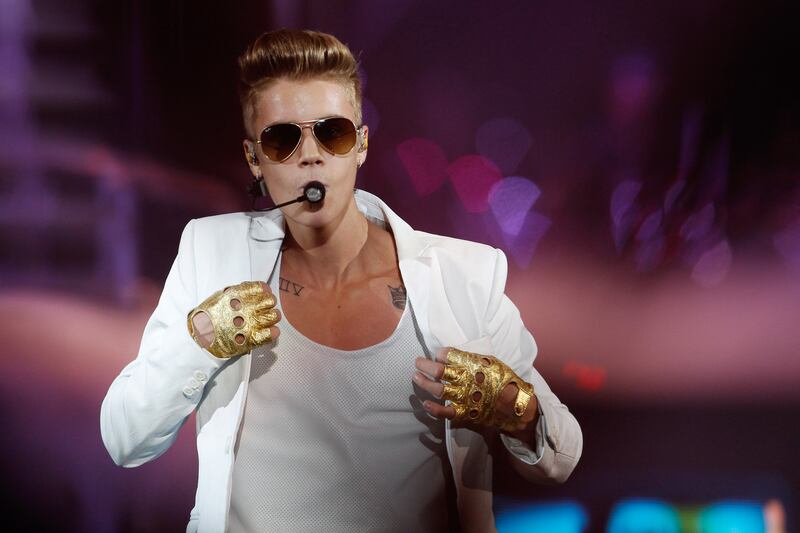articles/2014/06/05/justin-bieber-not-a-racist-but-is-he-really-a-n/140605-mcwhorter-bieber-tease_hgqyuy