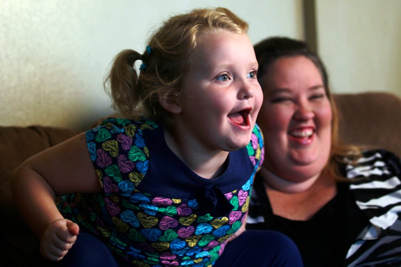articles/2012/12/13/duck-dynasty-buckwild-honey-boo-boo-and-the-99-percent/romana-boo-duck-tease-embed2_ut3w5i