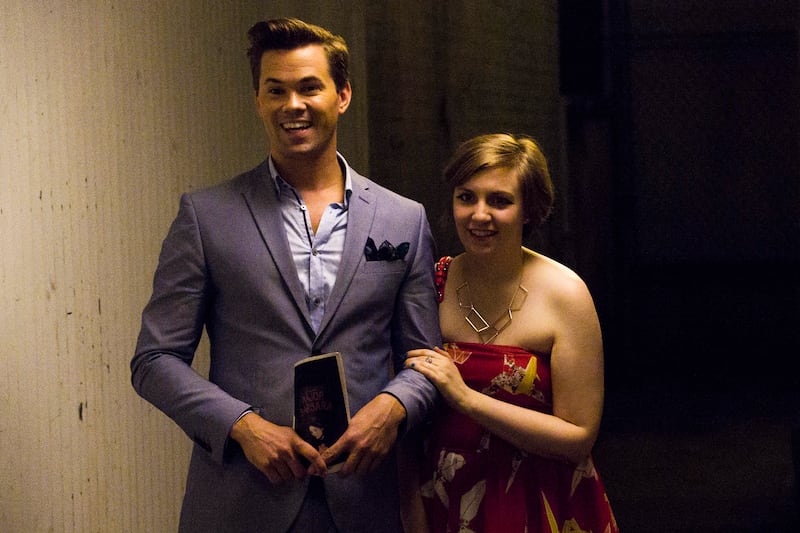 articles/2014/03/23/the-excellent-girls-season-3-finale-two-plane-rides-caps-off-its-best-season-yet/140323-stern-girls-tease_q1wvz1