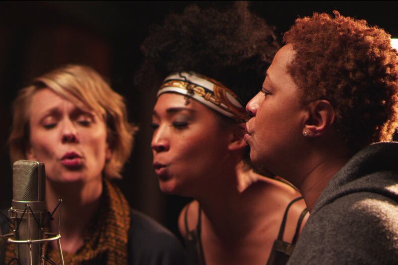 articles/2014/01/10/20-feet-from-stardom-judith-hill-darlene-love-and-lisa-fischer-star-in-the-oscar-shortlisted-documentary/140109-fallon-stardom_lamxyv