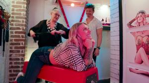 220705-how-to-build-a-sex-room-hero_rqgzwf