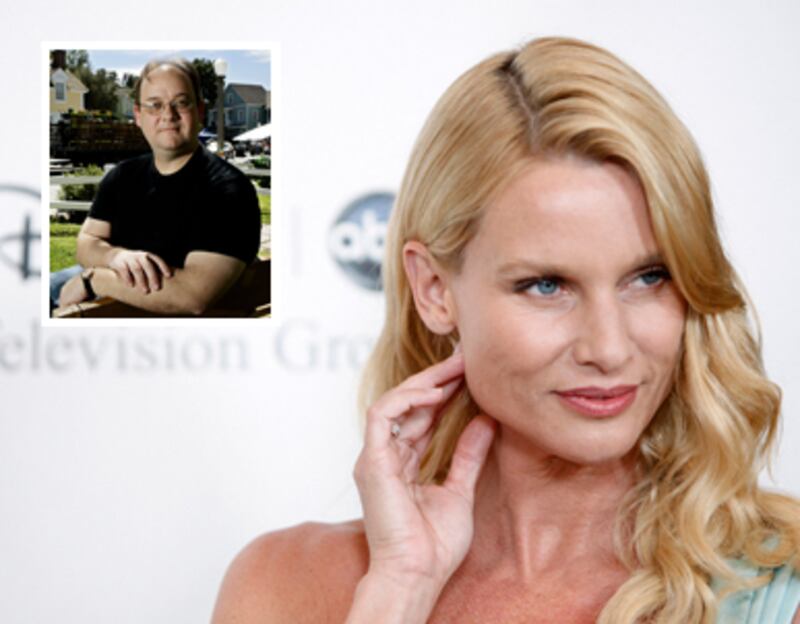 articles/2011/05/31/desperate-housewives-11-juicy-bits-from-the-nicollette-sheridan-lawsuit/fernandez-sheridan-cherry_183943_gcmvzx