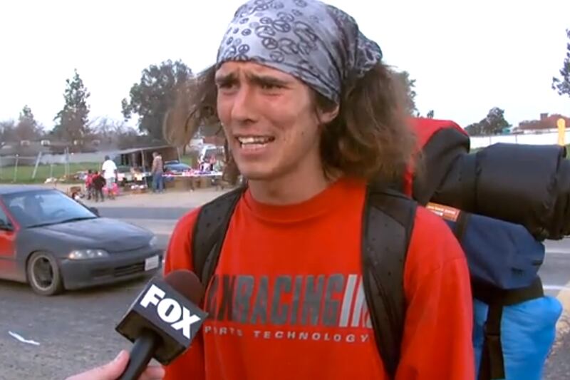 articles/2013/05/17/kai-the-hatchet-wielding-hitchhiker-viral-star-now-an-alleged-killer/130516-Caleb-Lawrence-Mcilvary-cheat_tambdo