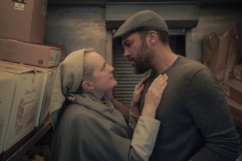 Elisabeth Moss and O-T Fagbenle.
