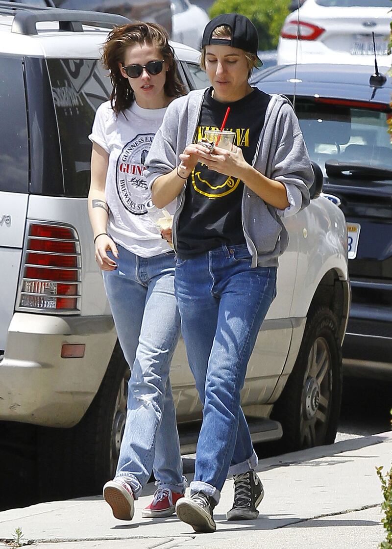 articles/2015/08/12/kristen-stewart-s-sexual-revolution-i-m-not-hiding/150812-zimmerman-stewart2-embed_lmle9u