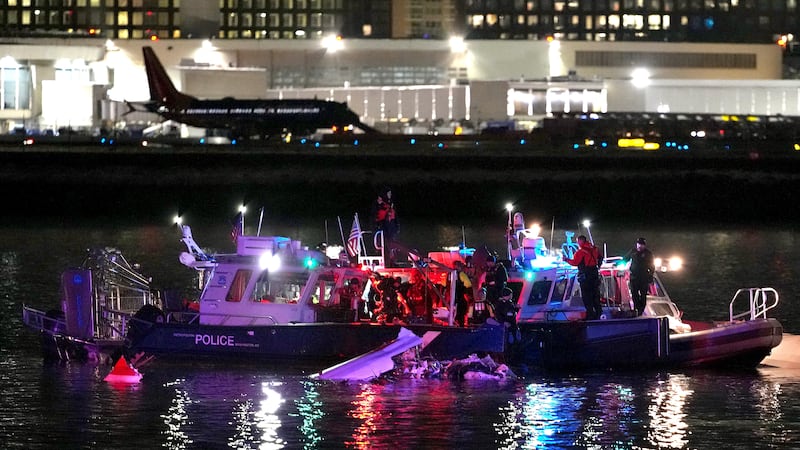 Emergency divers in the Potomac River