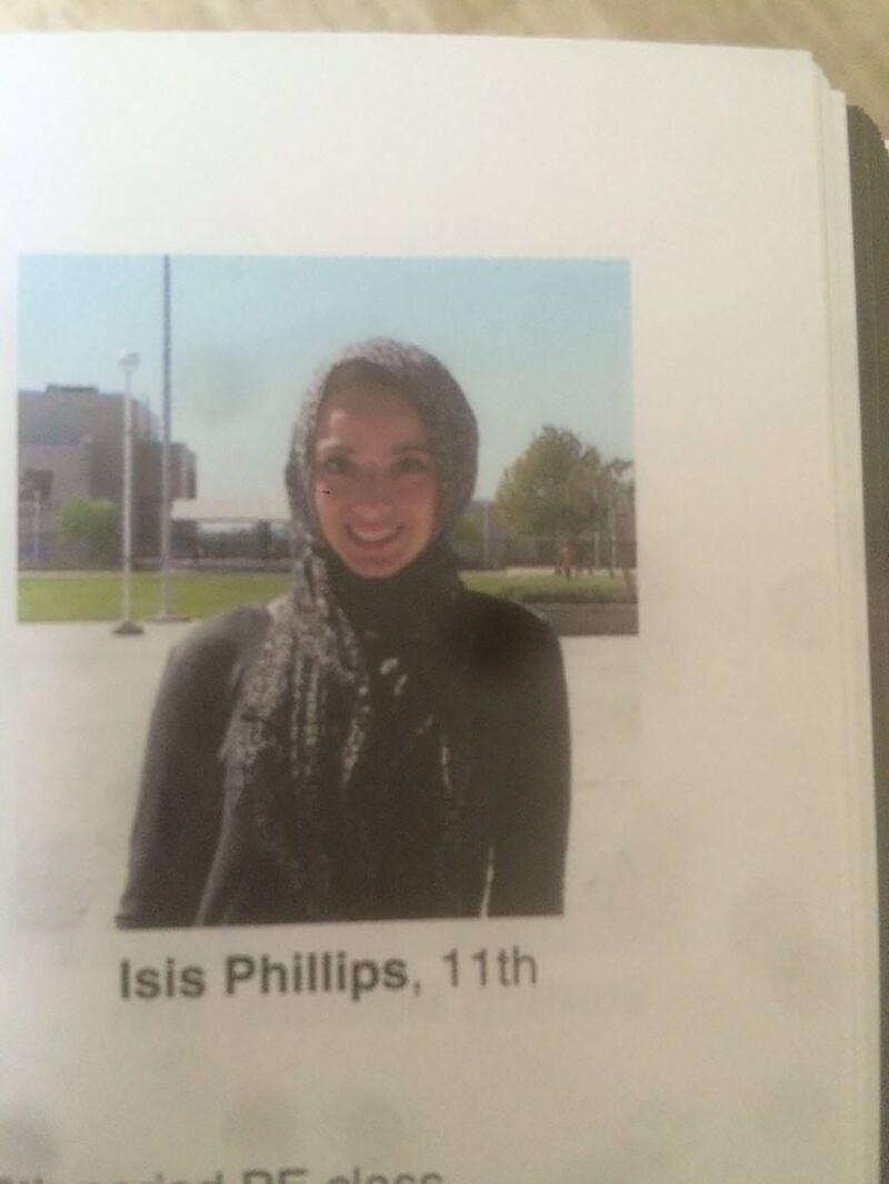 articles/2016/05/09/yearbook-mislabels-muslim-girl-as-isis/160508-zavadski-muslim-girl-yearbook-embed_ebdf6w