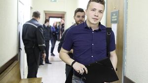 2021-05-23T184726Z_510359327_RC2ZQV8OBC53_RTRMADP_3_BELARUS-POLITICS_avkv7j
