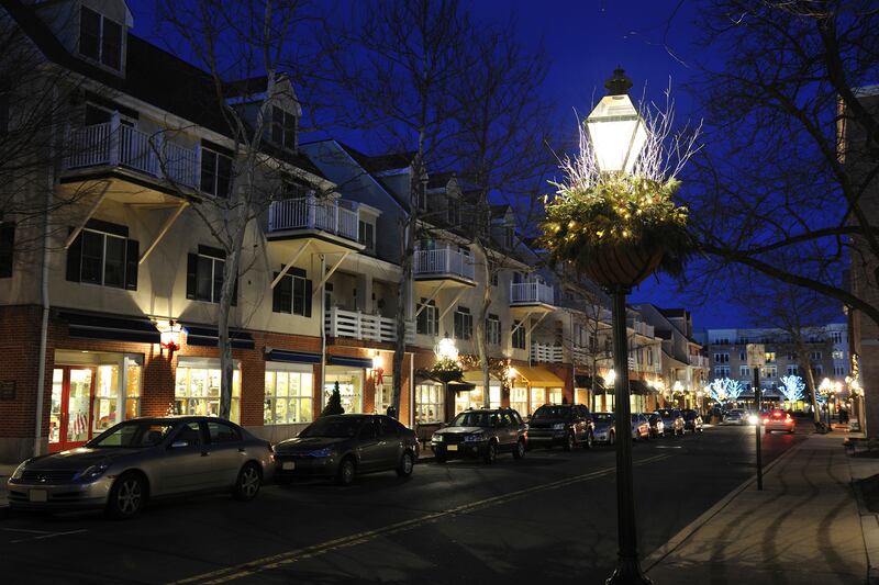 articles/2013/10/22/a-walk-through-history-filled-princeton/131021-princeton-nj-tease_parhht