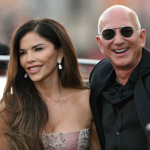 Amazon founder Jeff Bezos and Lauren Sánchez are spending their honeymoon at the same hotel "The White Lotus" was filmed.