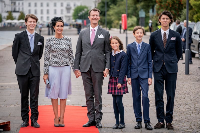 2022-09-11T133414Z_681401995_RC2YEW9BODKP_RTRMADP_3_DENMARK-ROYALS_gmcpjx
