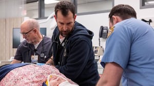 Noah Wyle in The Pitt Episode 9.