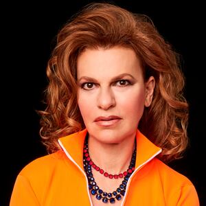 190510-teeman-sandra-bernhard-tease_dbmvql