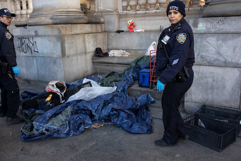 221220-siegel-adams-unhoused-mental-health-embed-1_g6hmg0