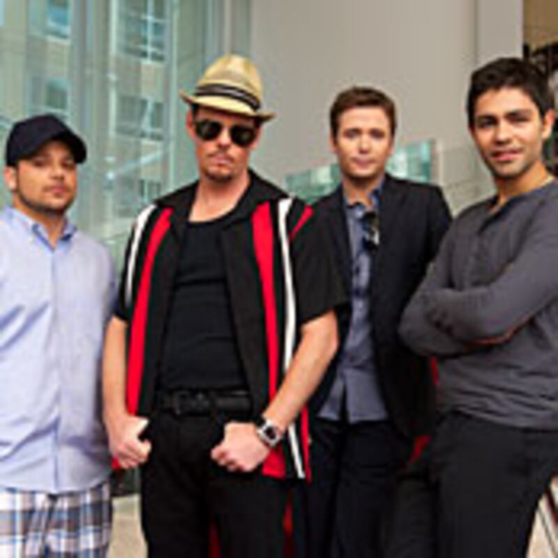 articles/2010/08/10/doug-ellin-on-the-end-of-entourage/gina-entourage_119076_hdm4ok