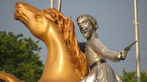 211215-nathan-bedford-forrest-statue-hero_fqkzfp