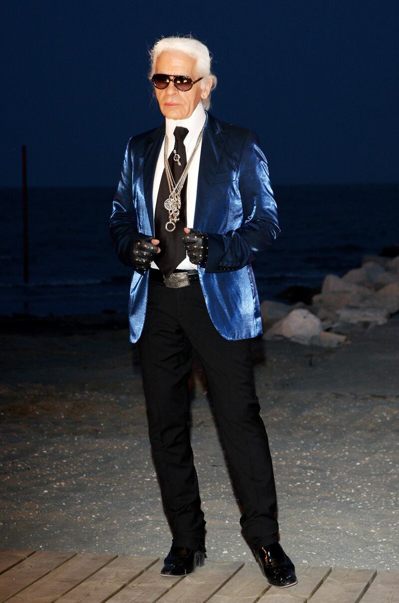 galleries/2013/09/10/a-look-back-at-karl-lagerfeld-photos/130806-karl-lagerfeld-15_v8lzmo