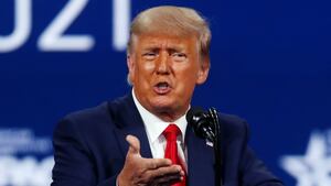 2021-03-01T154029Z_1502344573_HP1EH2S1TEU4Z_RTRMADP_3_USA-TRUMP_awcvh6